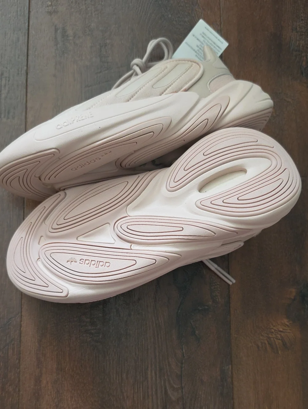 Adidas Originals Ozelia J Sneakers in Soft Blush